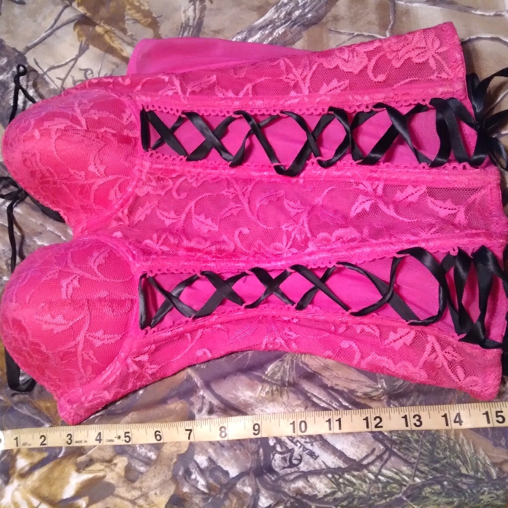 Super cute bustier - Picture 2 of 3